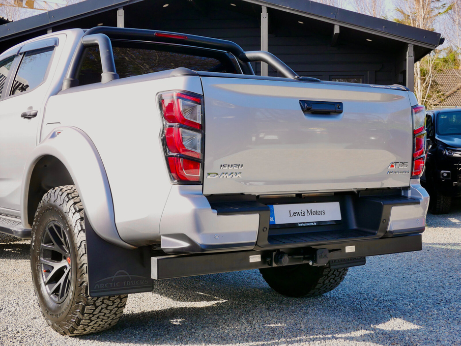 2025 Isuzu D-MAX - image 12