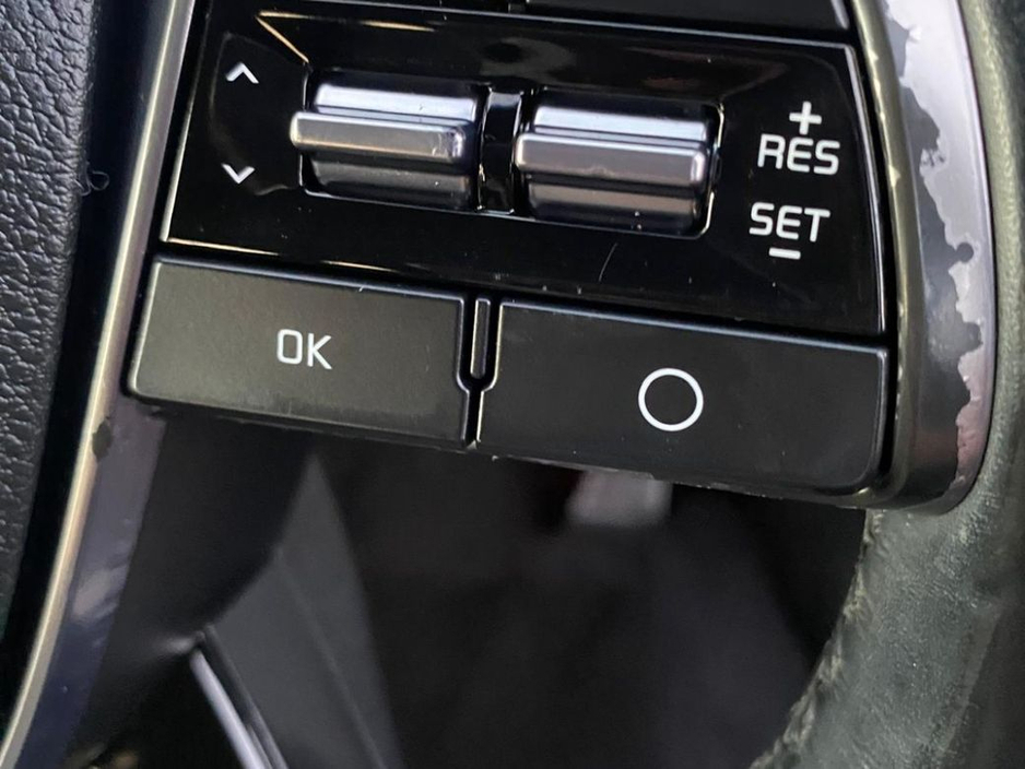 2019 Kia Sorento 7 Seater 2.2D Premium Spec IMMACULATE CONDITION* Privacy Glass, Rear Spoiler, Sat Nav, Heated Seats, Electric Seats, Cruise Control, Electric Windows, €27,900