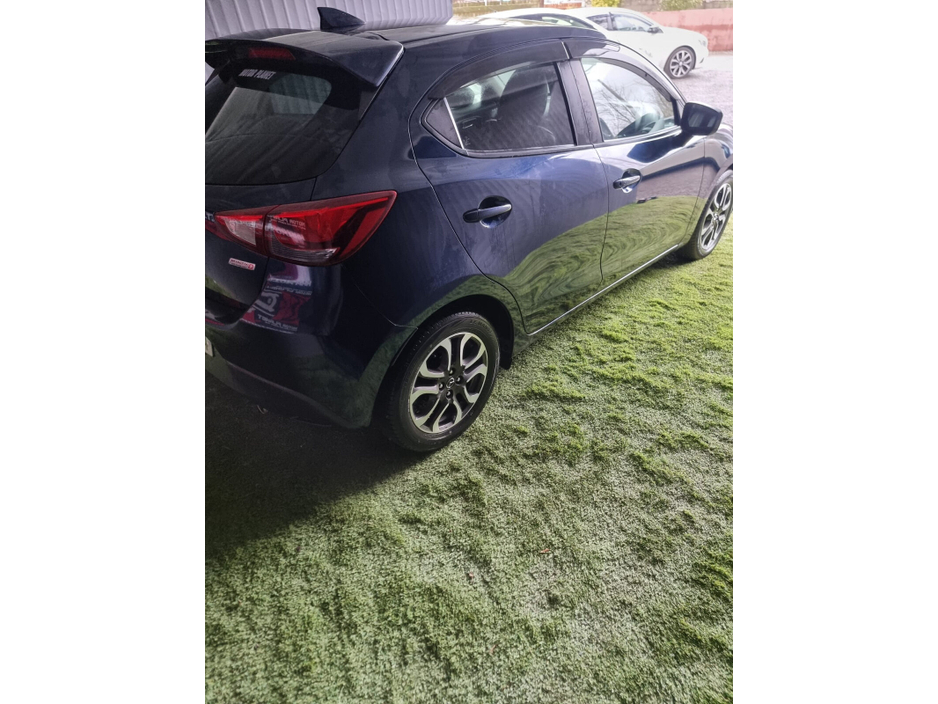 2016 Mazda Demio - image 5