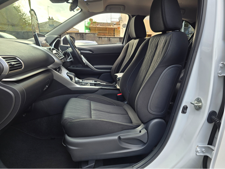 2018 Mitsubishi Eclipse Cross - image 12