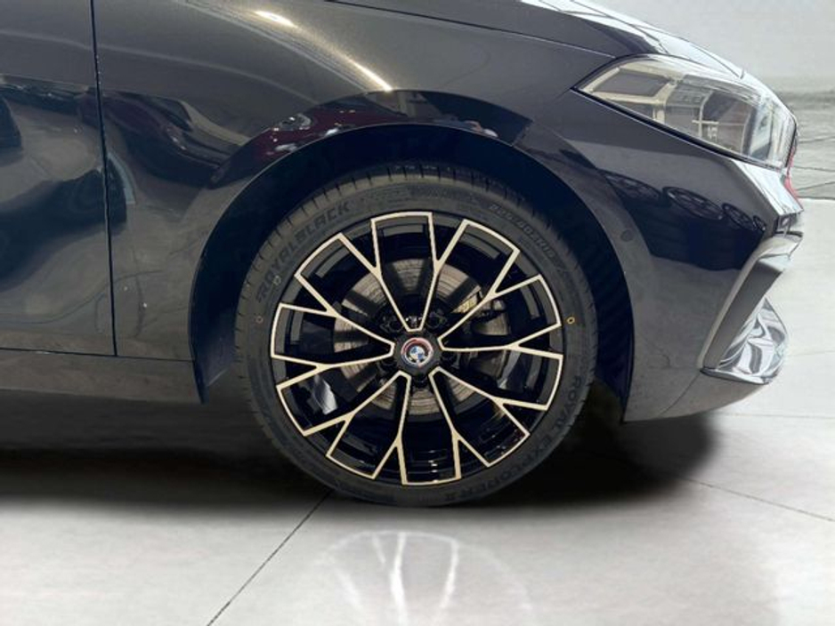 2020 BMW 1 Series - image 6