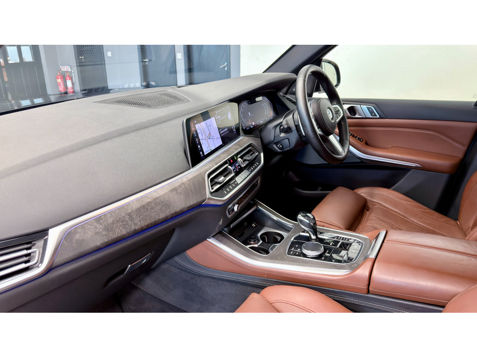 2019 BMW X5 - image 19