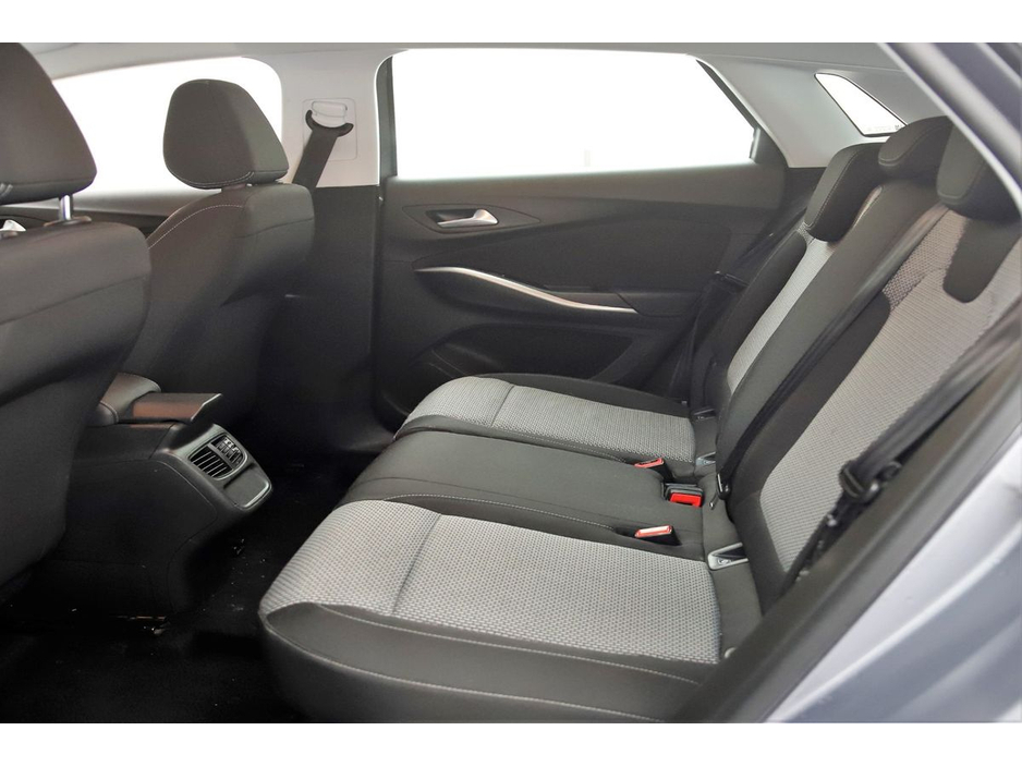 2021 Opel Grandland X - image 16