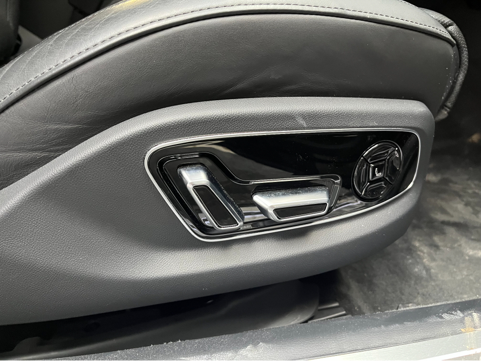 2024 Audi A8 - image 15