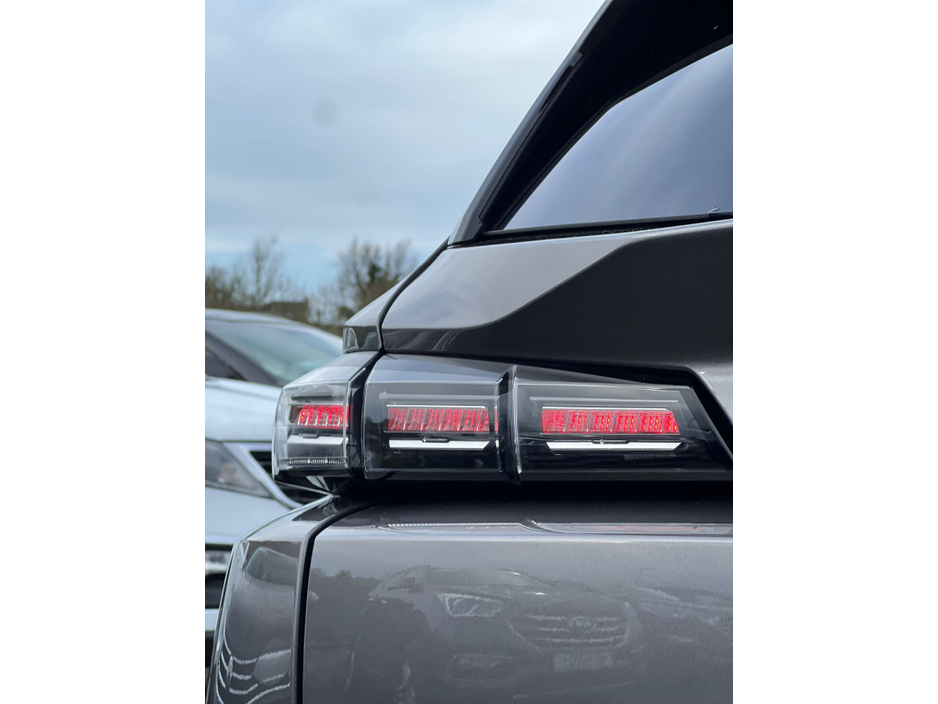 2023 Peugeot 308 - image 7