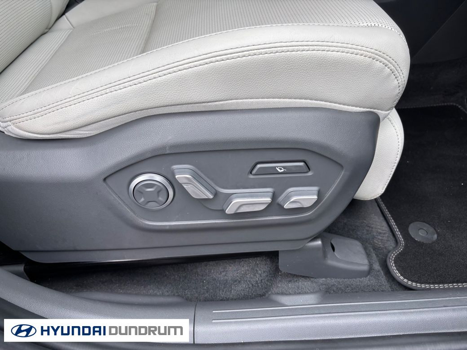 2025 Hyundai Santa Fe - image 14