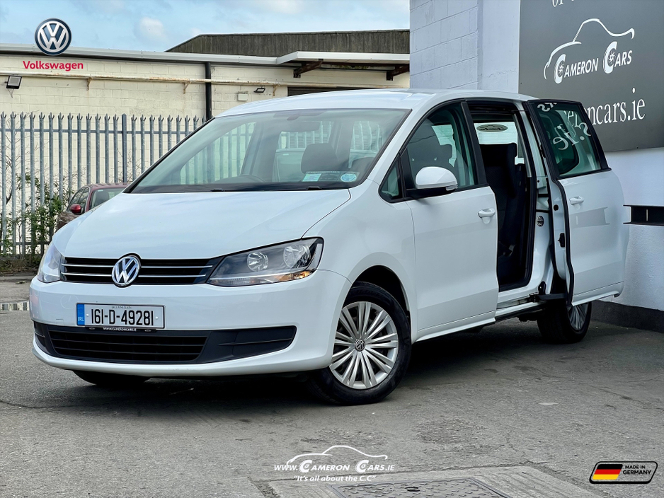 2016 Volkswagen Sharan - image 2