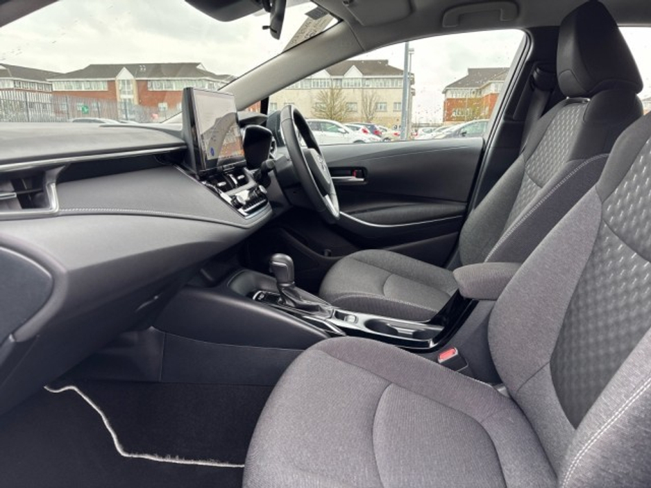 2023 Toyota Corolla - image 8