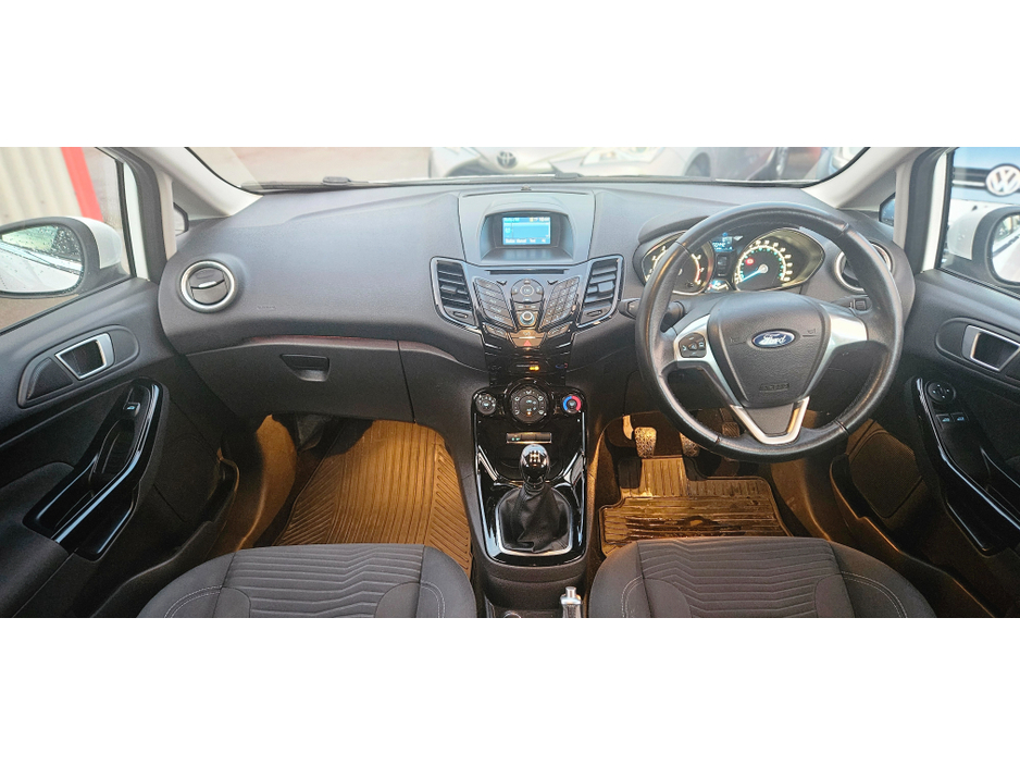 2016 Ford Fiesta ZETEC TURBO 1.0 eco 100 low miles €8,750