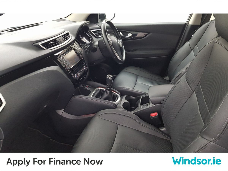 2017 Nissan Qashqai 1.2 PET SV PREMIUM €17,995