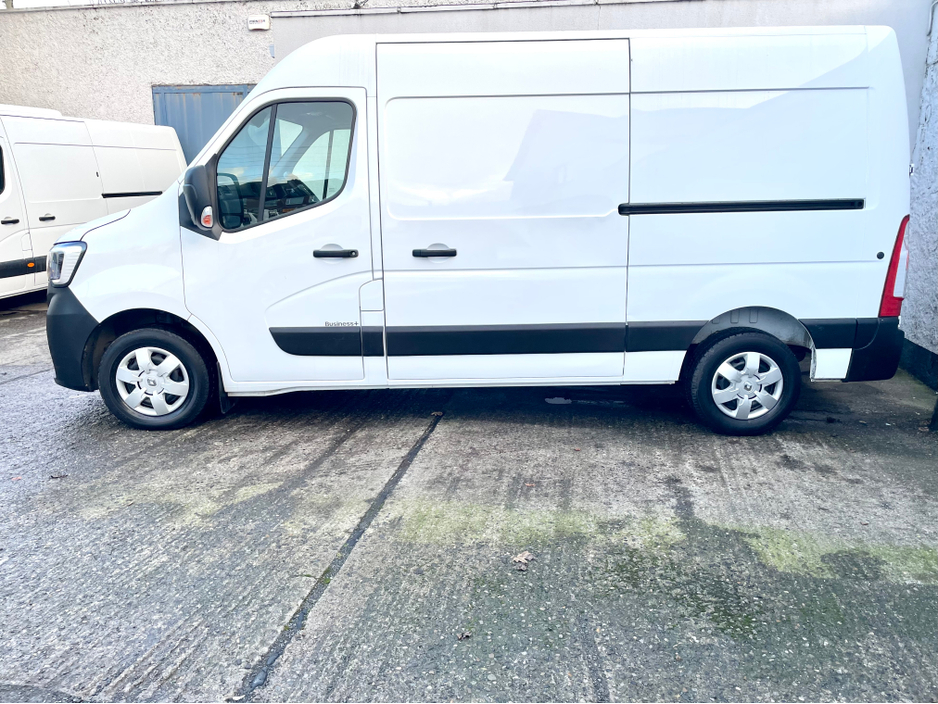 2023 Renault Master MM35 BUSINESS+ 2.3 BLUE DCI 135BHP MWB €18,000