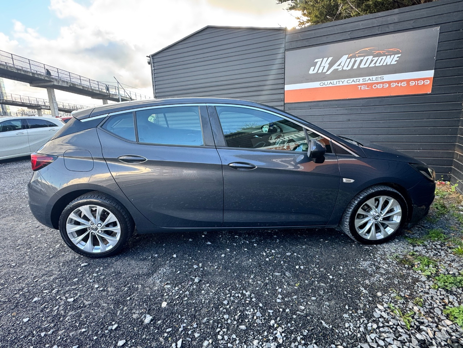 2016 Opel Astra - image 7