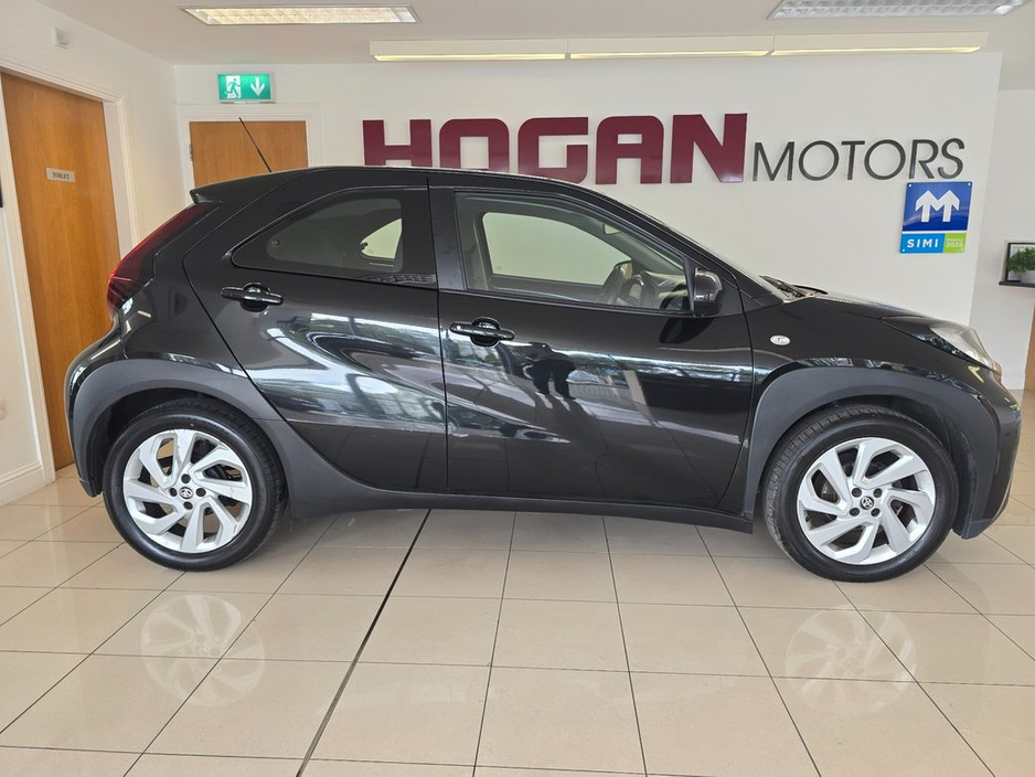 2023 Toyota Aygo X 1.0 Petrol 4DR * Best Spec * €15,900
