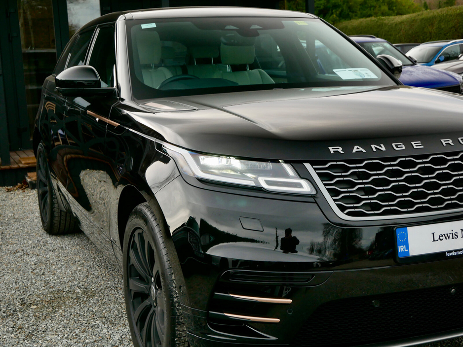 2022 Land Rover Range Rover Velar - image 9