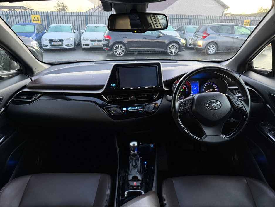 2017 Toyota C-HR (171) 1.8 HYBRID SPORT AUTO €19,450