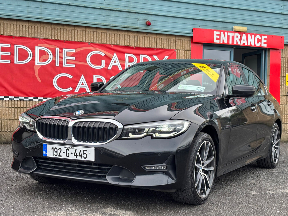 2019 BMW 3 Series - image 2