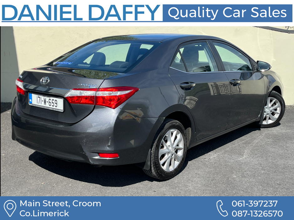 2017 Toyota Corolla - image 4