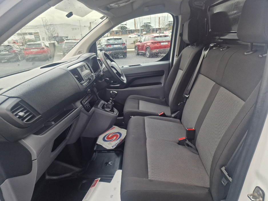 2022 Peugeot Expert Active Standard 1.5 HDI 100 4D €15,450