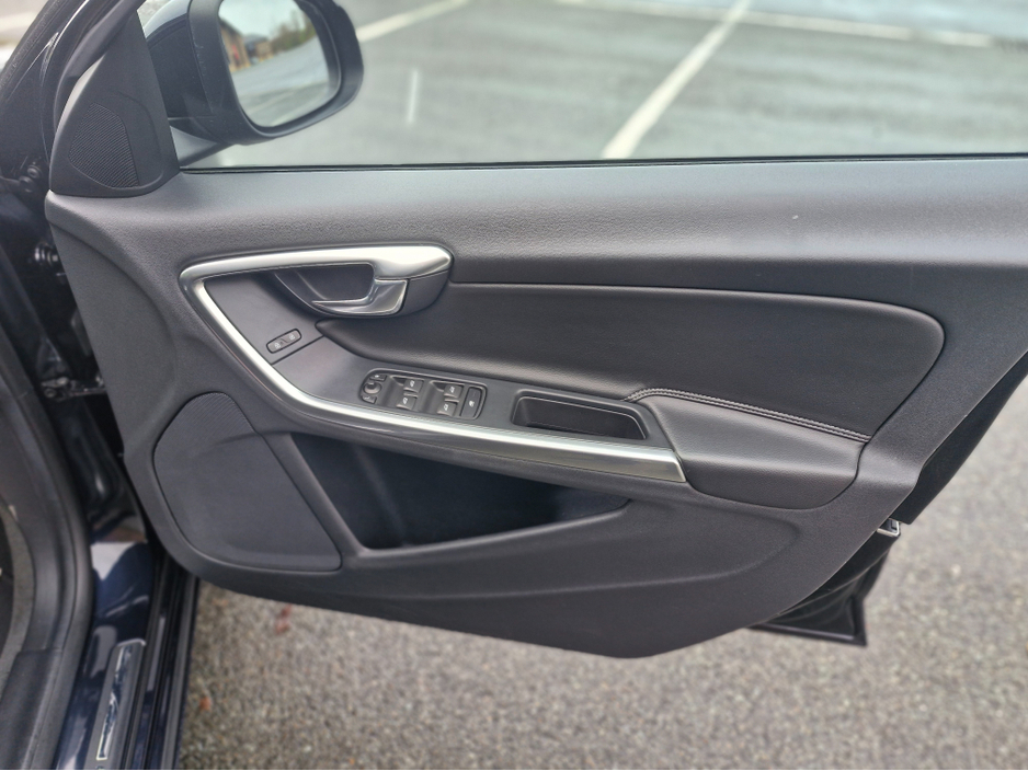 2015 Volvo V60 2.0 D D4 BUSINESS EDITION 190BHP €7,994