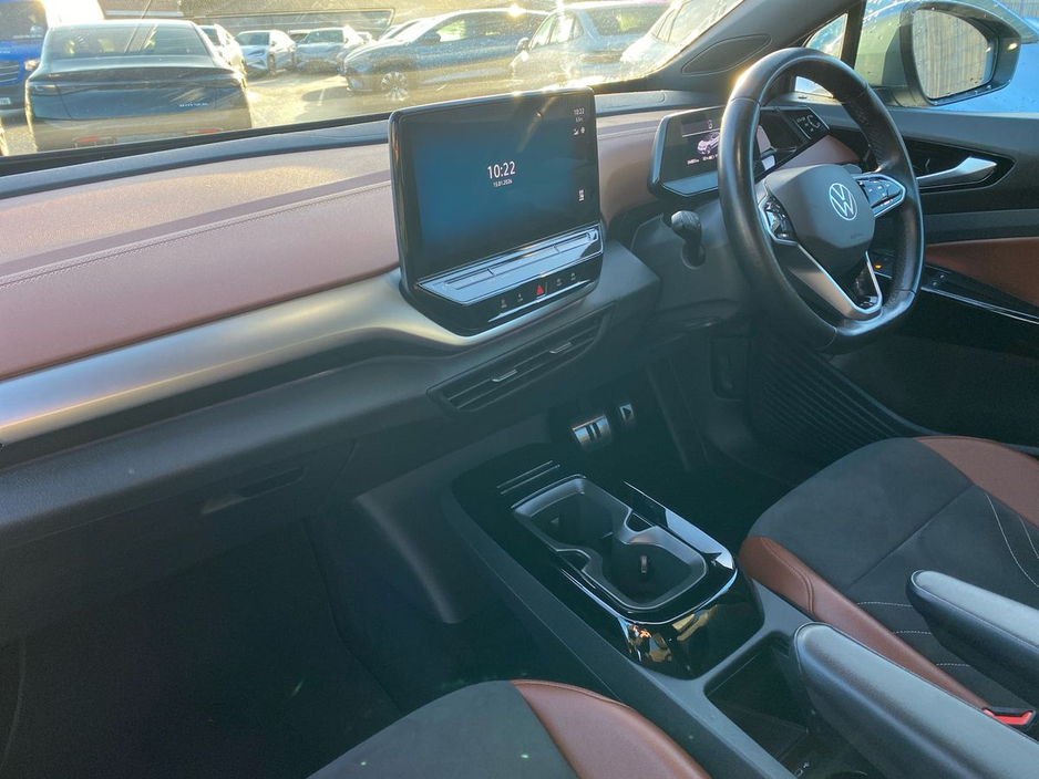 2023 Volkswagen ID.5 - image 12