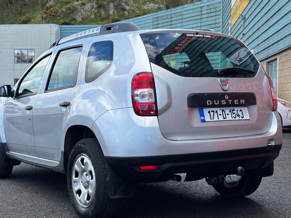 2017 Dacia Duster - image 15