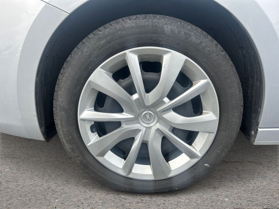 2025 Opel Corsa - image 8