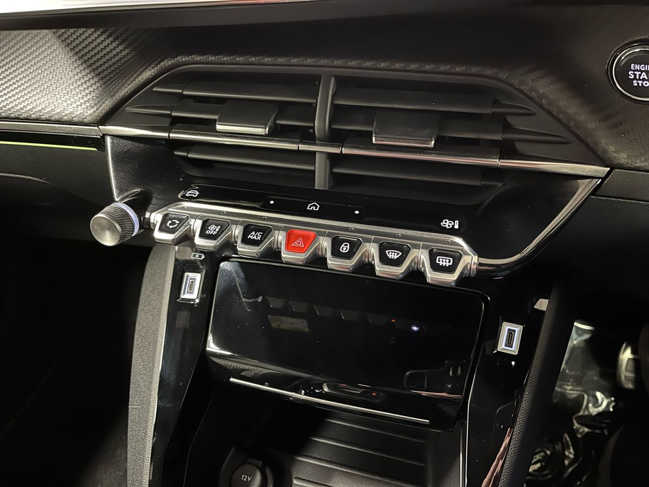 2025 Peugeot 2008 - image 7