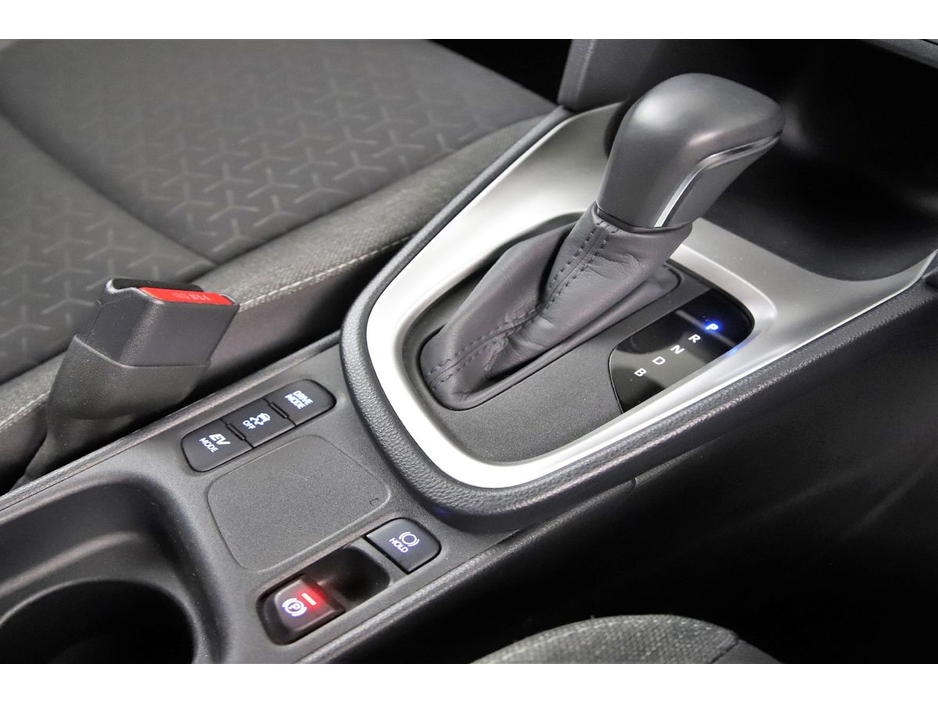 2022 Toyota Yaris Cross - image 22