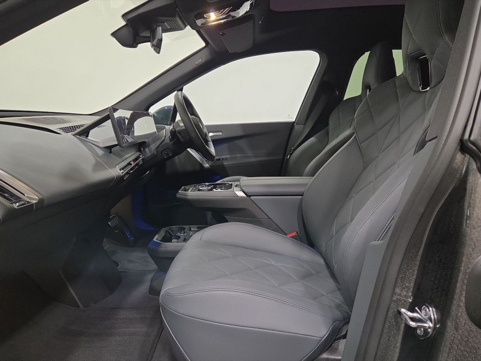 2026 BMW iX - image 7