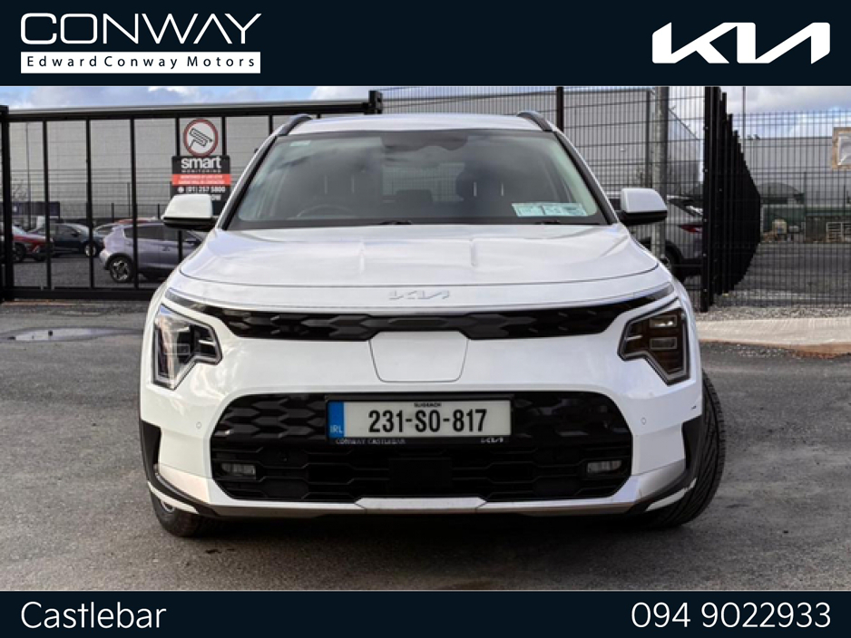 2023 Kia Niro - image 3