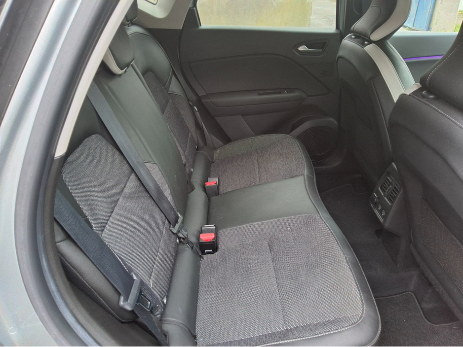 2023 Renault Captur - image 8