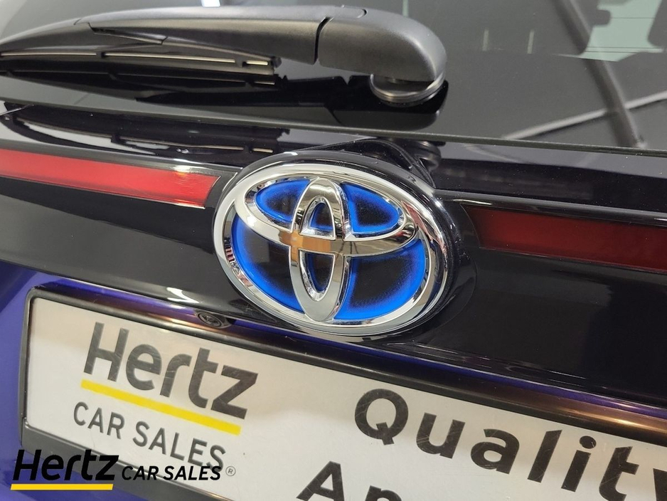 2023 Toyota Yaris Cross - image 11