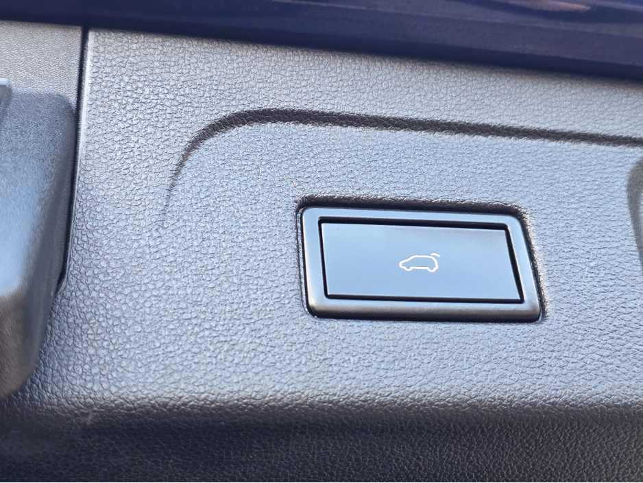 2018 Volkswagen Touran - image 13