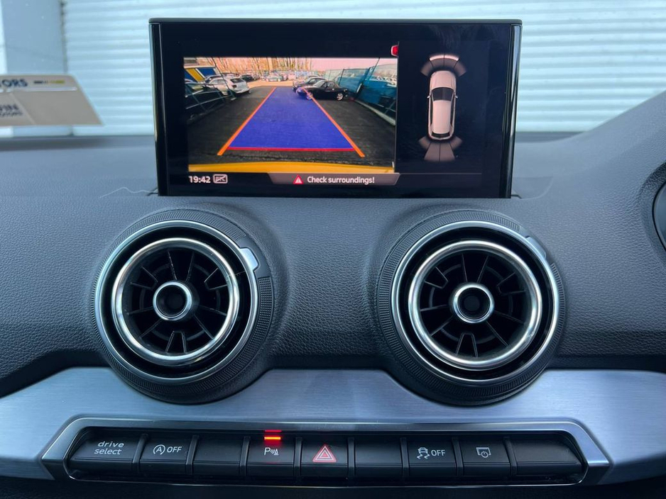 2017 Audi Q2 - image 7