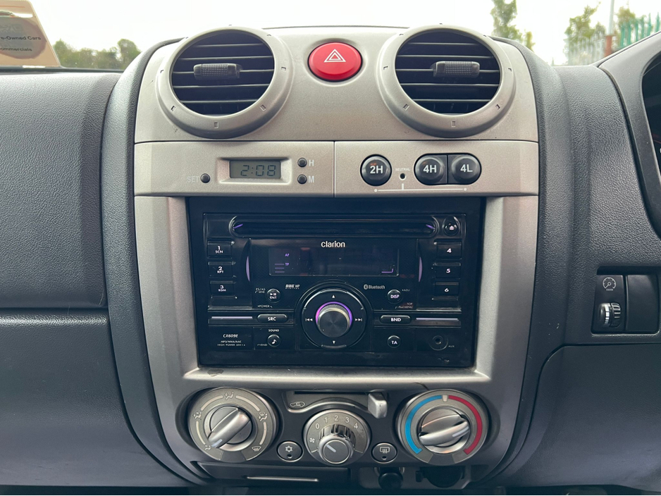 2010 Isuzu Rodeo - image 18