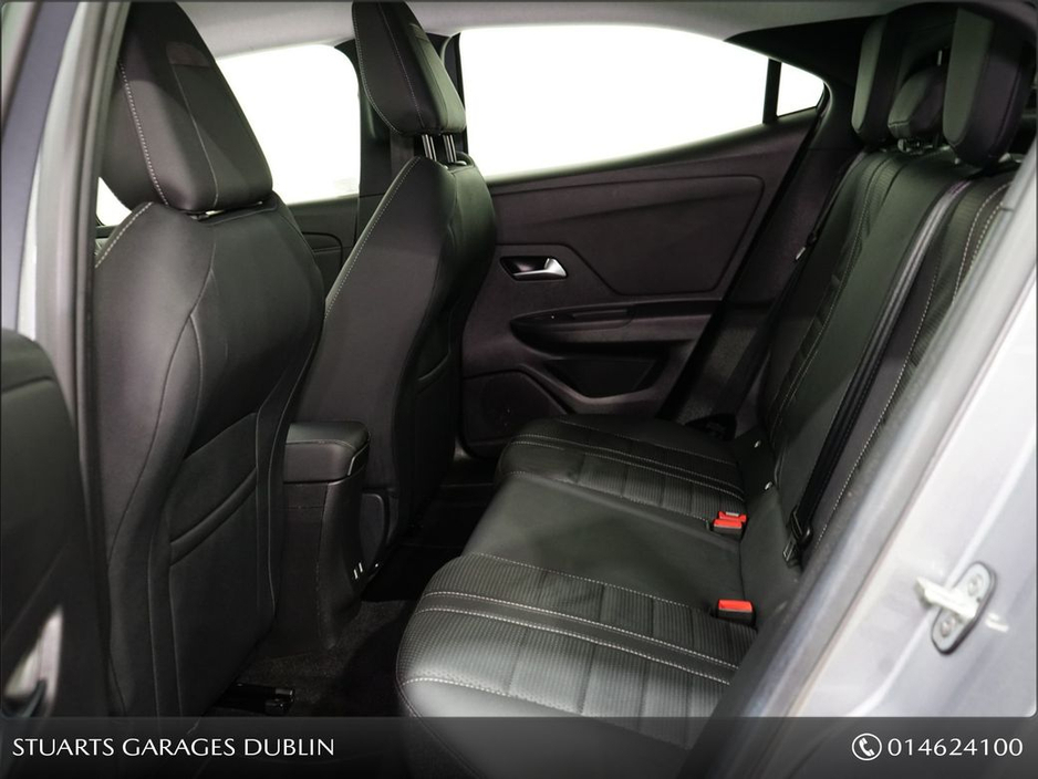 2023 Opel Mokka E EliteELECTRIC AND HEATED MIRRORS, KEYLESS ENTRY AND START, LED HEADLIGHTS, REVERSING CAMERA AND PARKING SENSORS, LEATHER UPHOLSTERY, €19,945