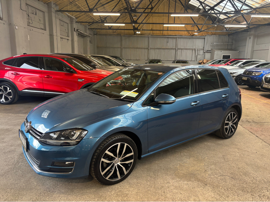 2017 Volkswagen Golf - image 18