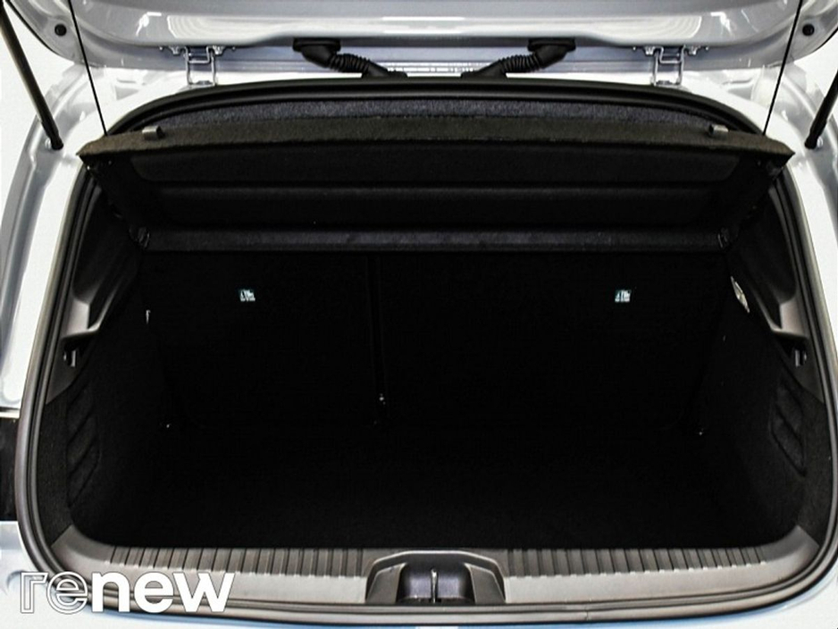 2025 Renault Clio - image 12