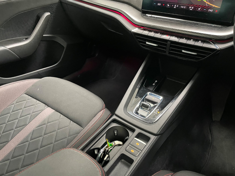 2021 Skoda Octavia - image 28