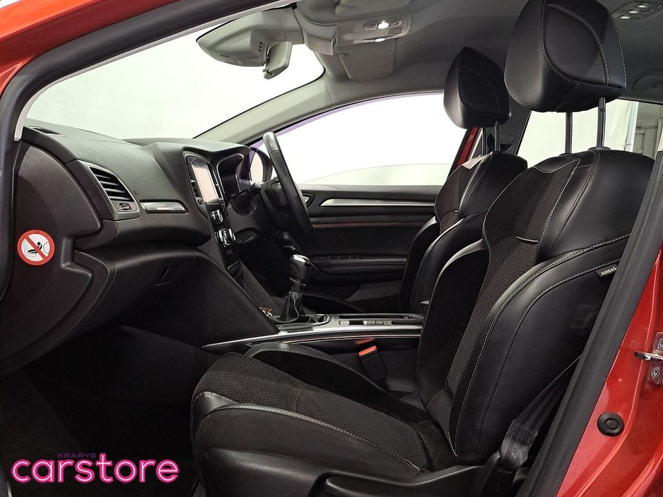 2017 Renault Megane - image 9