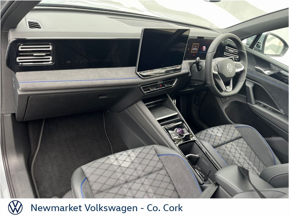 2026 Volkswagen Tiguan - image 25