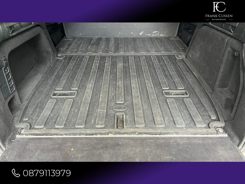 2022 Land Rover Discovery - image 27