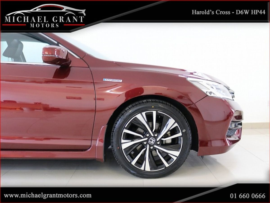 2016 Honda Accord - image 9