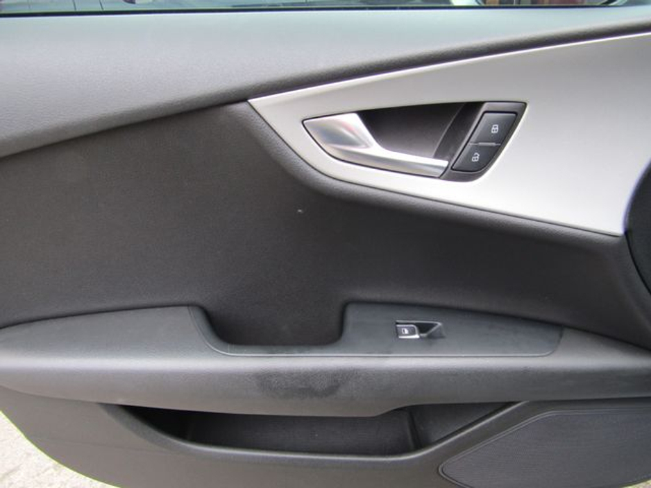 2012 Audi A7 - image 30