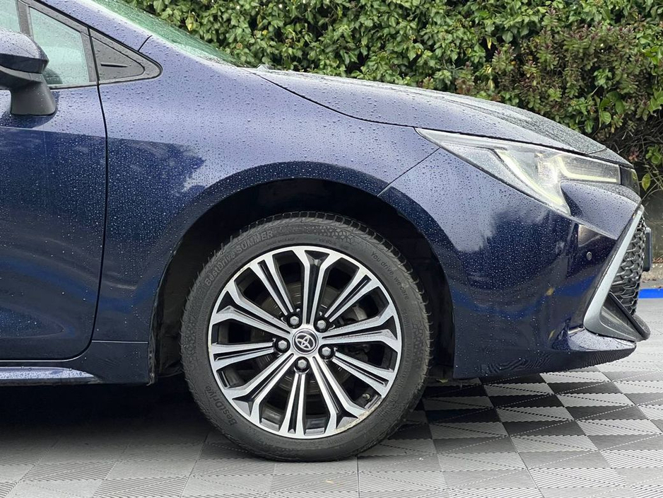 2022 Toyota Corolla SOL ESTATE 1.8 HYBRID // DIAMOND CUT ALLOYS // REVERSE CAMERA // ADAPTIVE CRUISE CONTROL €20,900