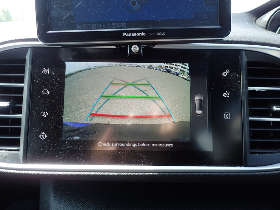 2017 Peugeot 308 GT 2.0 HDI DIESEL 180 BHP AUTOMATIC // GENUINE GT TOP SPEC CAR // GT SUEDE SPORTS BUCKET SEATS // REVERSING CAMERA // GT FLAT BOTTOM SPORTS STEERING WHEEL €17,950