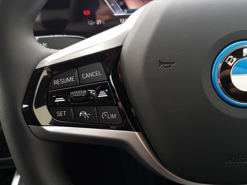 2025 BMW i4 eDrive35 Sport €49,995