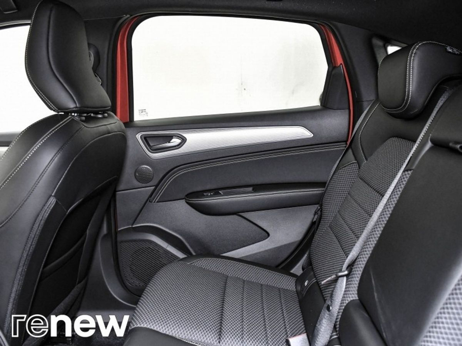 2025 Renault Arkana - image 10