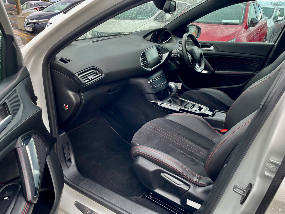 2018 Peugeot 308 - image 19