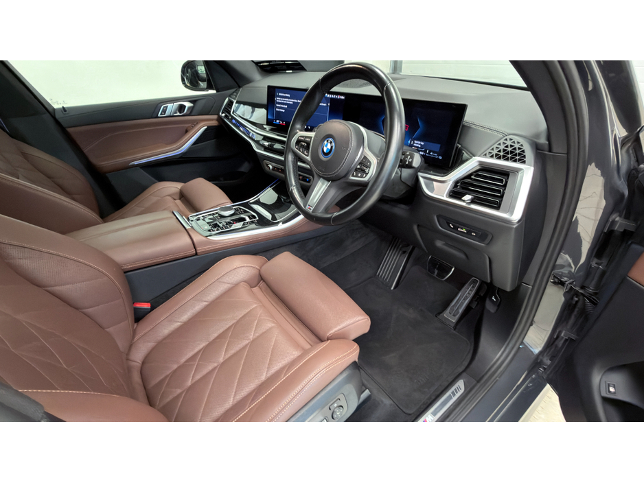 2023 BMW X5 - image 12